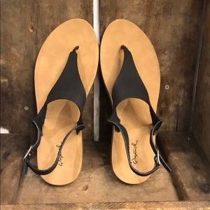 Felix thong sandal